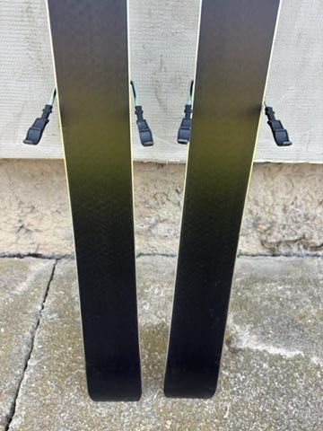Ski Schiuri all-mountain carve Volkl Deacon 84 172 cm