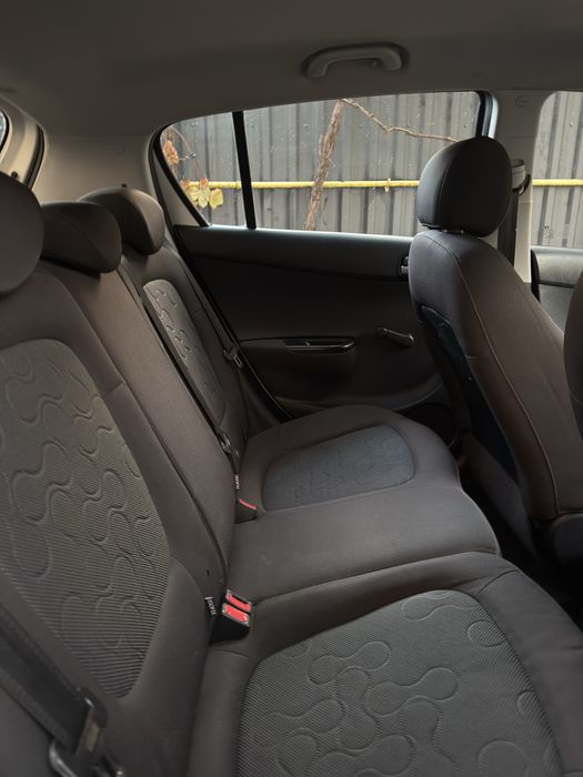 Hyundai i20 2010, benzina+ GPL din fabrica