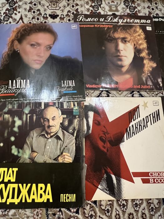 Продаются виниловые пластинки в большом количестве. Эстрада, джаз и тд