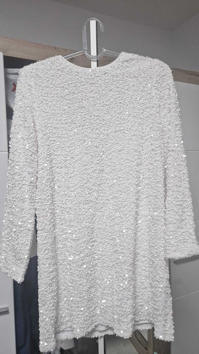 Бяла пайетена рокля Oasis