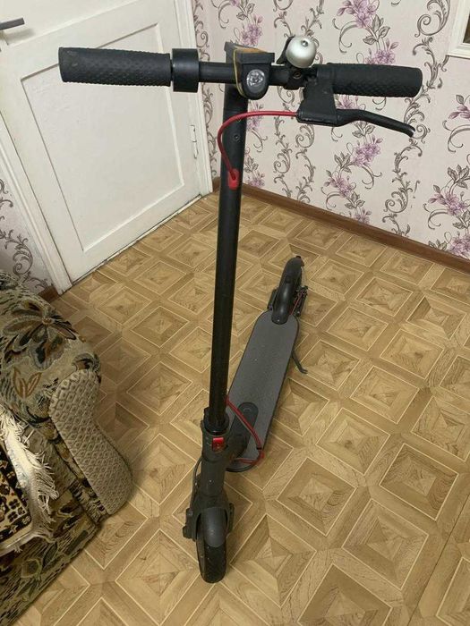 Электросамокат Xiaomi M365