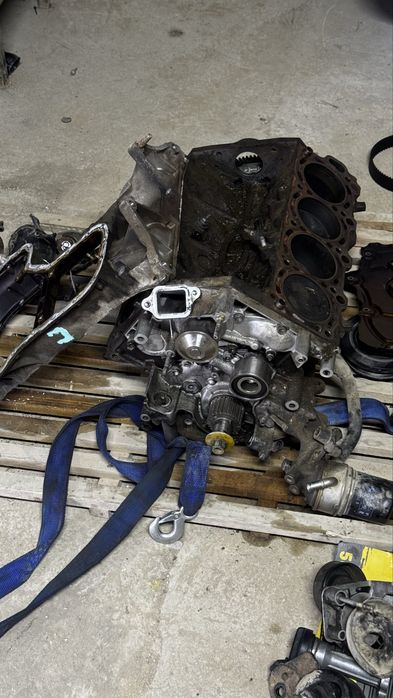 Двигатель матор 4.7 2UZ VVT-i
