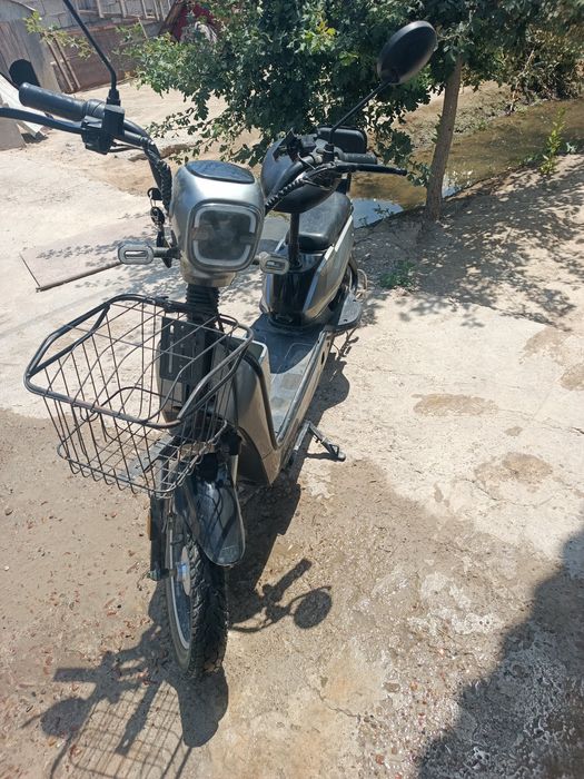 Skuter sotiladi holati yaxshi