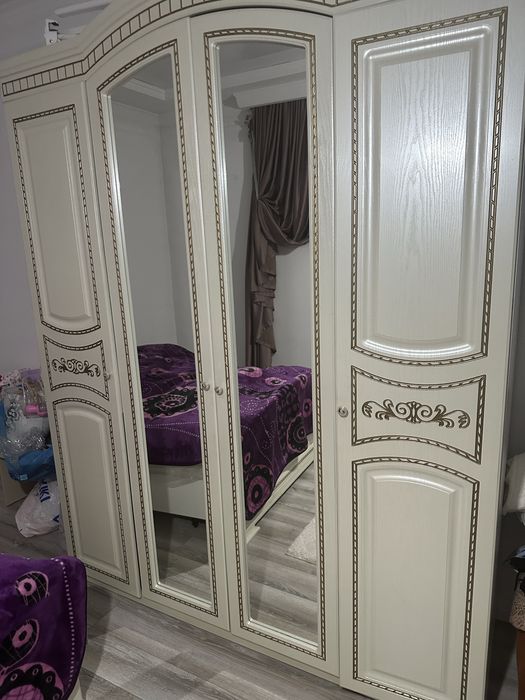 Спальный гарнитур б/у