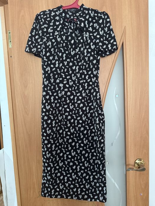 Продам платья новые