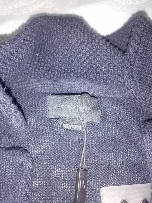 Блуза пуловер. Ново.