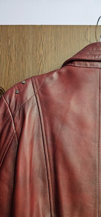 Продавам кожено яке