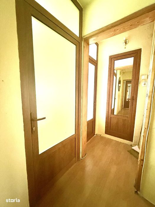 4 camere R. Negru etaj 3/4 82mp