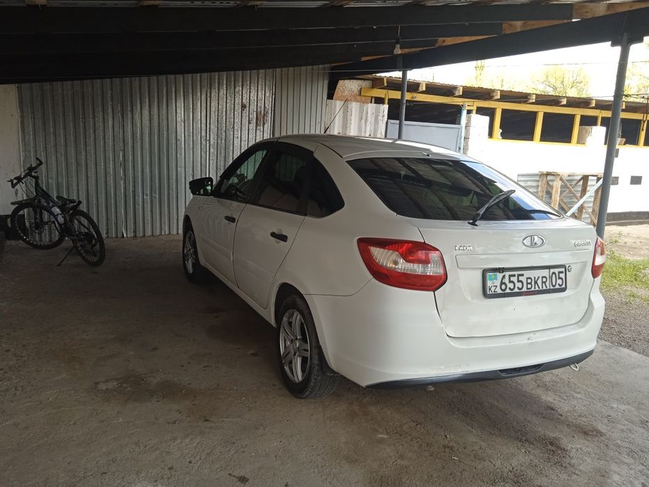 Продам машину лада гранта