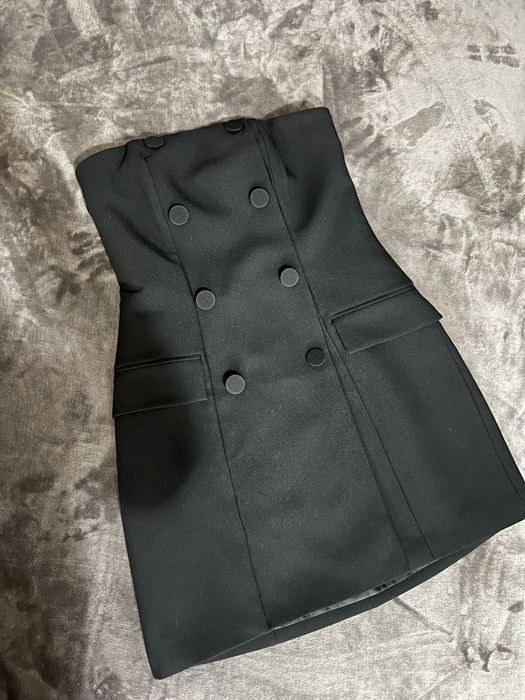 Черна рокля H&M – елегантен модел