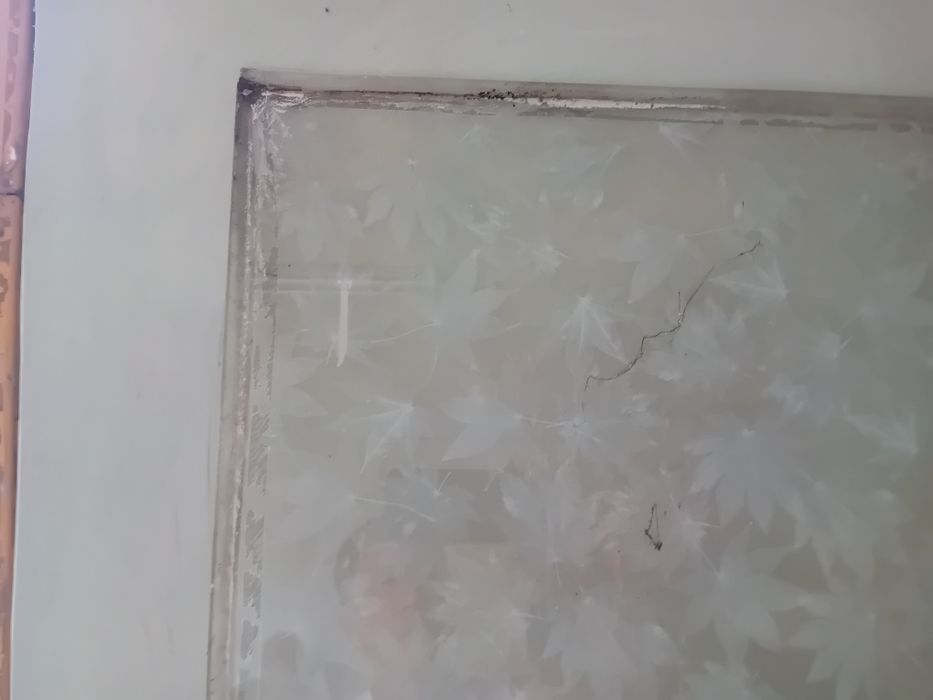 Стекло ОТДАМ бесплатно