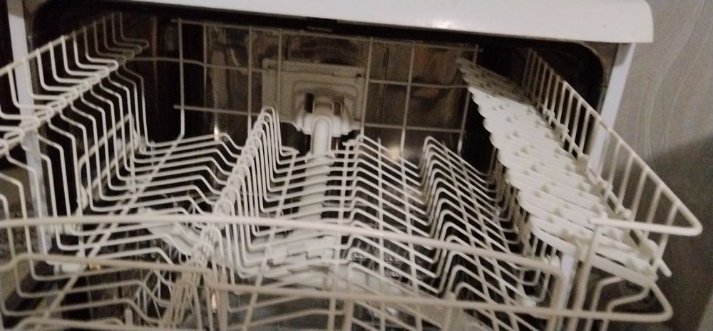 Продам посудомоечную машину Ariston