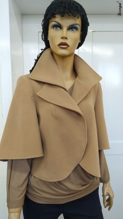 Късо.      палто