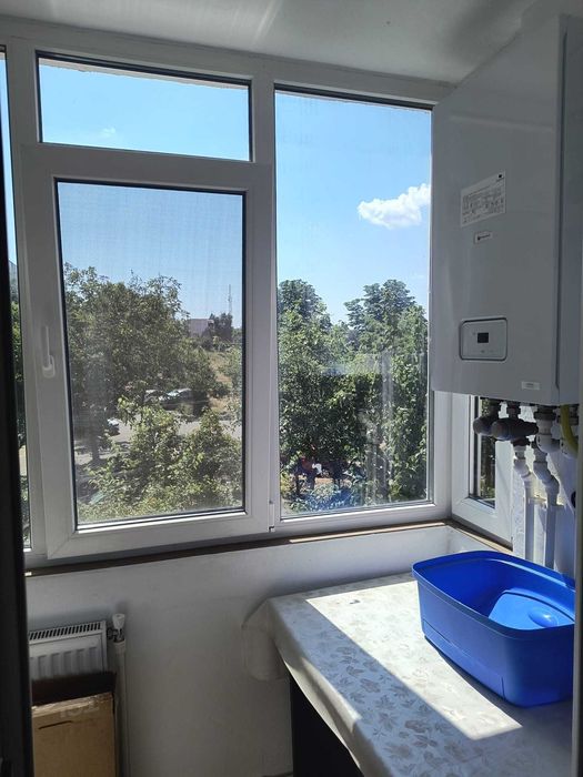 Particular, inchiriez pe termen lung apartament decomandat cu 2 camere in Constanta, zona TOMIS NORD, la vapor.