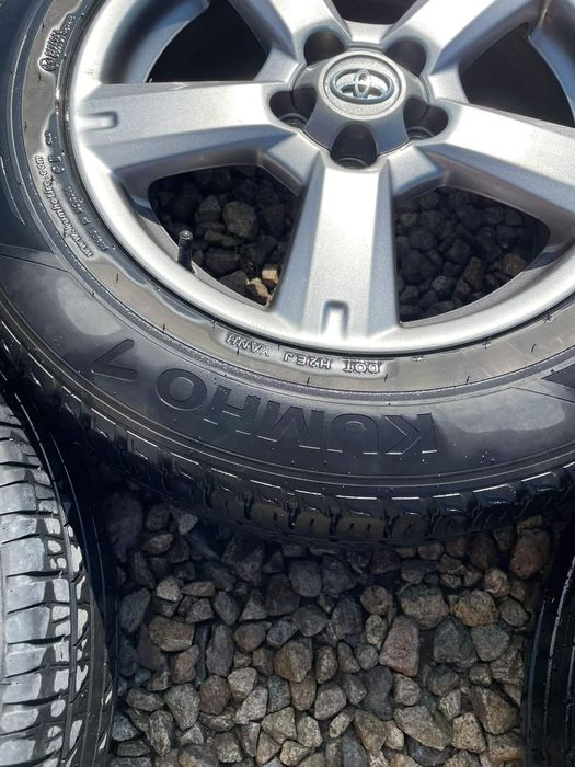 Джанти с гуми за Тойота Рав 4 2011г 17ки