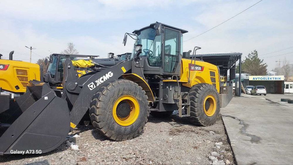 Погрузчики XCMG  (LW500FN-3м3. ZL50GN-3м3.XC958-3.2m3.XC958-3.5m3.)
