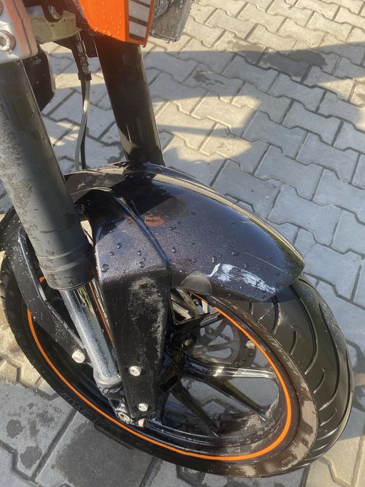 Ktm Duke Naked anul 2011