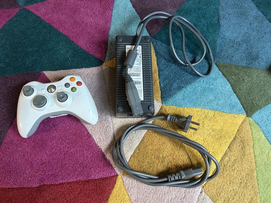 Захранване и контролер за Xbox 360