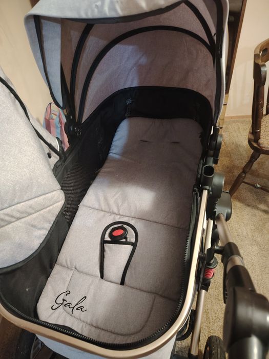 Бебешка количка.