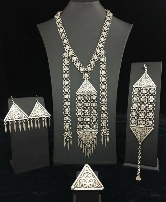 Украшение национальные