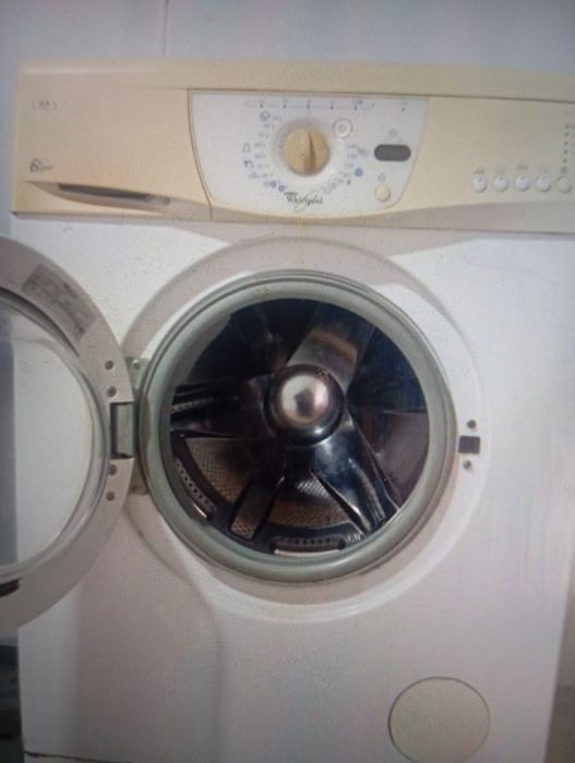 Продам стиральную машинку Вирпул.