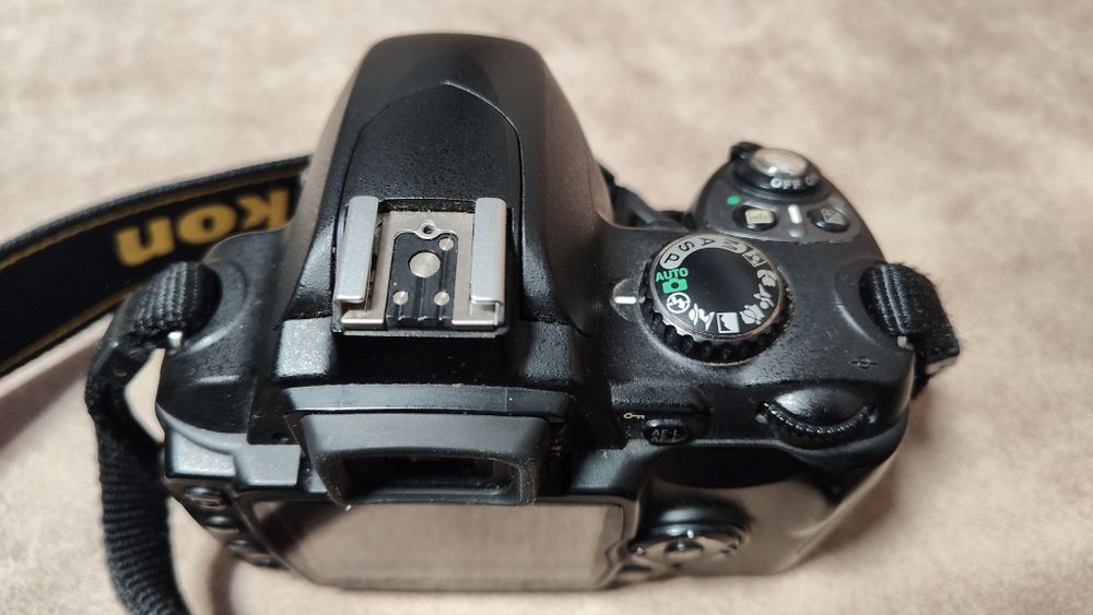 Фотоапарат Nikon D40, тяло , без обектив