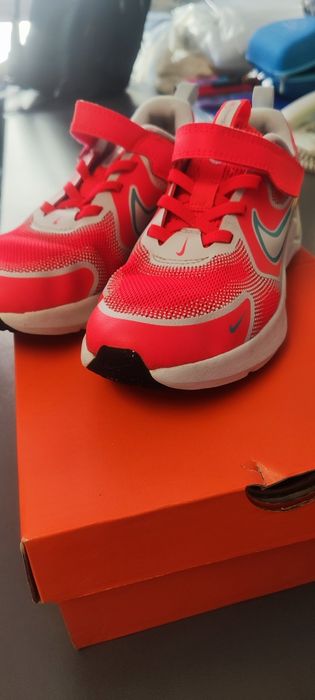 Маратонки Nike Cosmic Runner