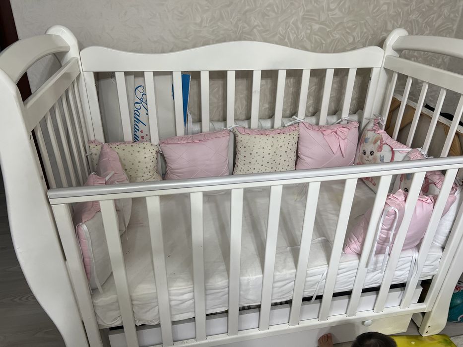 Продам детскую кроватку