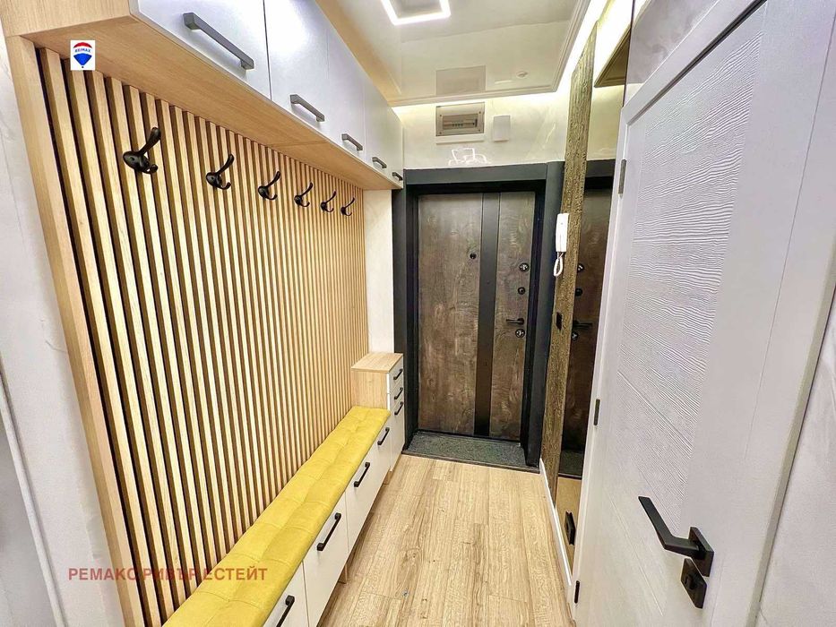 Дава се под наем Двустаен апартамент в Русе, Алеи Възраждане - 55 кв.м за 206000 € - Снимка #12