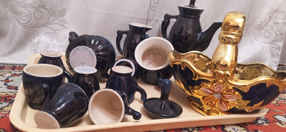 Кофейный керамический сервис.