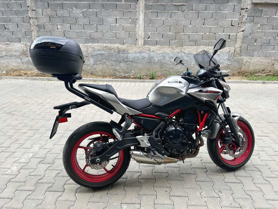 Продавам Kawasaki Z650 68к.с. 650куб. 2023г. СПЕШНО!!!