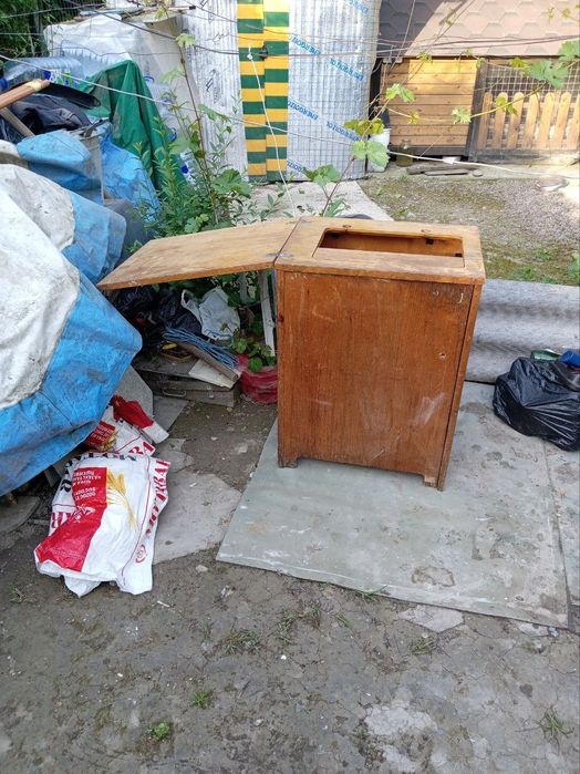 Продаю машинку для шитья