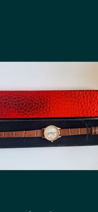 Золотые часы Яшма