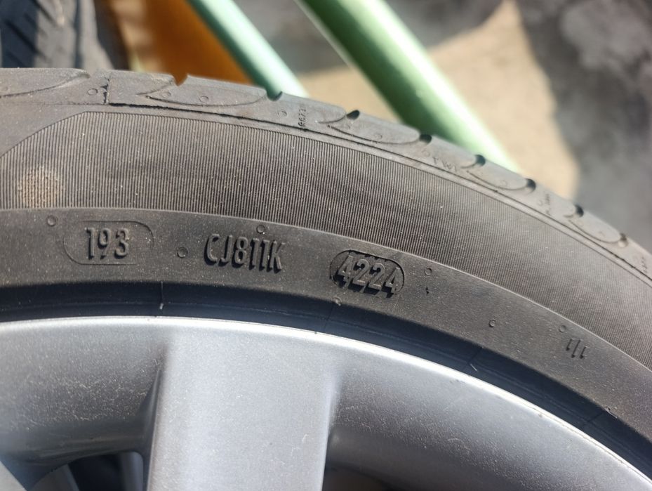 Продавам летни гуми Pirelli 225/45/17