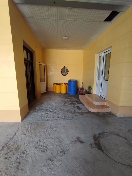 Yashnobod t. Kadishva bozor 4.37 sotu 7 xona