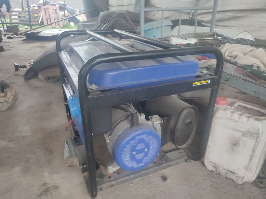 продам бензиновый генератор