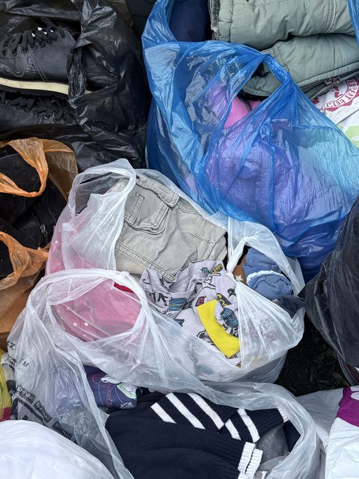 Даром отдам вещи детские