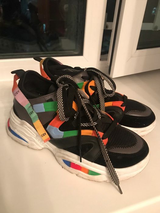 Кроссовки женские 40 размер