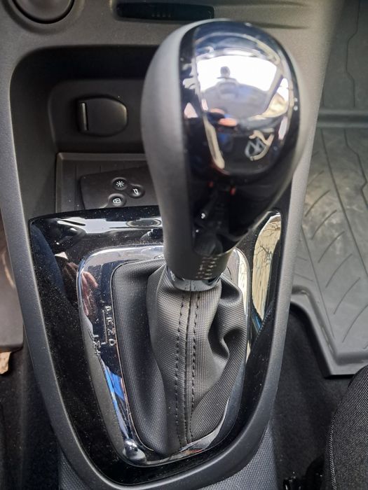 Vând Renault captur 1.2