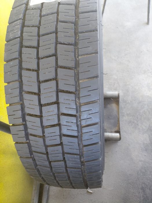 Anvelopă camion 215/75 R17.5