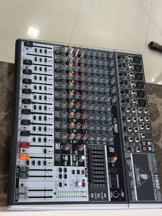 Продается музыкальный пульт .