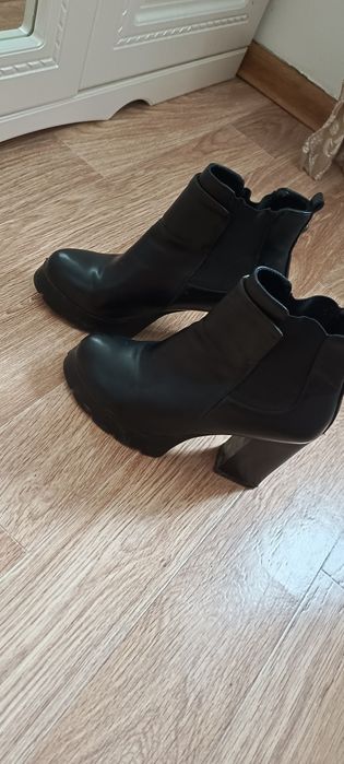 Продам осенние сапожки