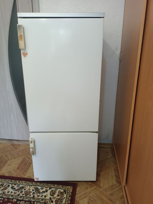Холодильник 2- камерный.20.000тг