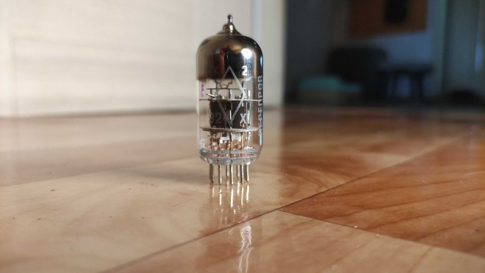 Радиолампа 6Н3П-Е