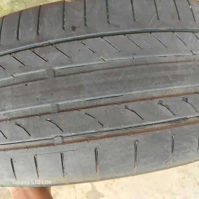 Шины для машин 235/45 R