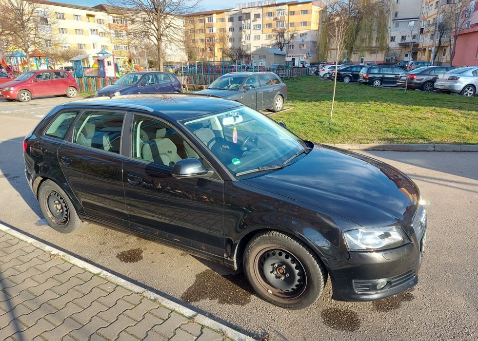 Vand autoturism marca AUDI A3 cutie manuala