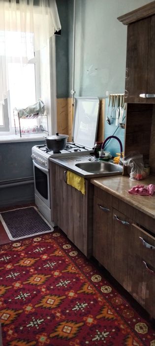 Продается 3х комнатная квартира недалеко от рисового базара