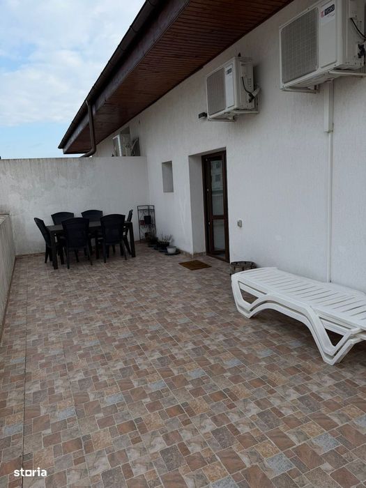 De închiriat – Apartament 3 camere