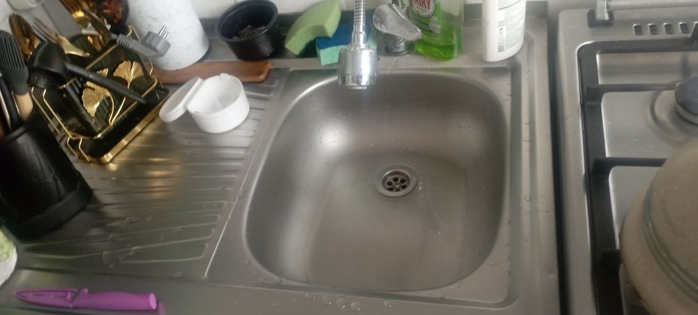 Раковина с тумбочкой