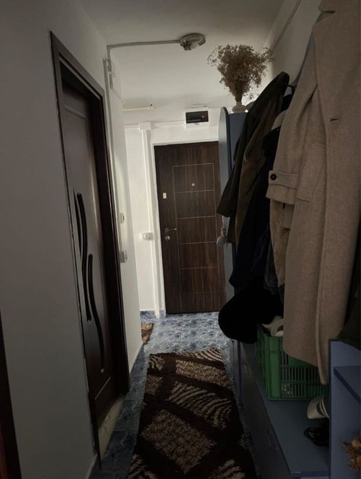 Vand apartament 3 camere